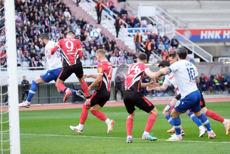 Hajduk – Lokomotiva 1 : 2