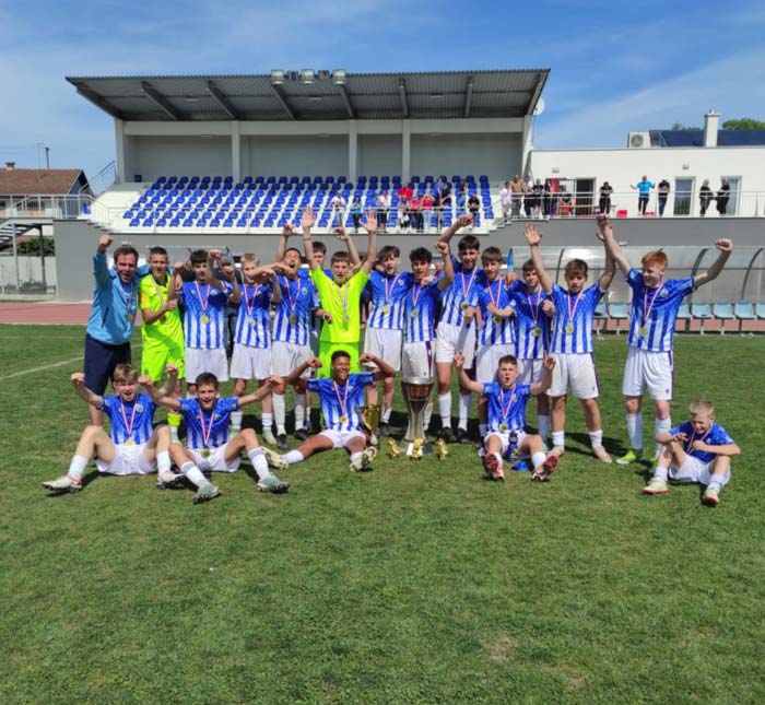 Pioniri Lokomotive osvojili su međunarodni nogometni turnir “MEMORIJAL VUKOVARSKIH BRANITELJA U-14”