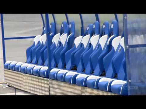 Lokomotivine klupe na stadionu u Kranjčevićevoj